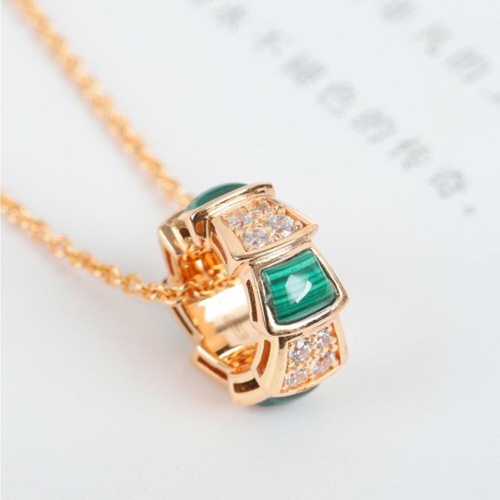 Bvlgari Serpenti Green Malachite Gold Necklace - Picture 1 of 8
